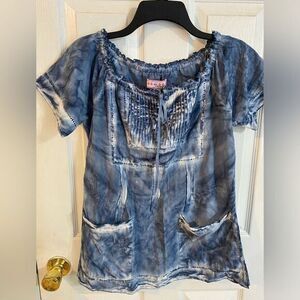 Women’s blue and white tie dye shirt‎ sleeve top size small